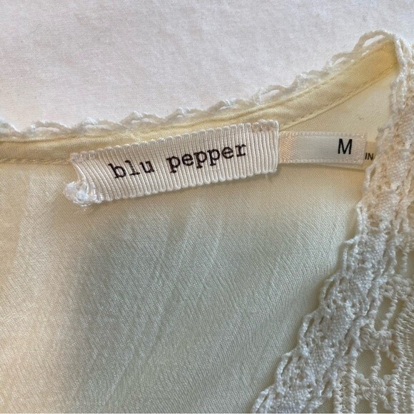 NWOT Blu Pepper Ivory Lace Crochet Floral Sleeveless Key Hole Cut Out Size M - Picture 9 of 12